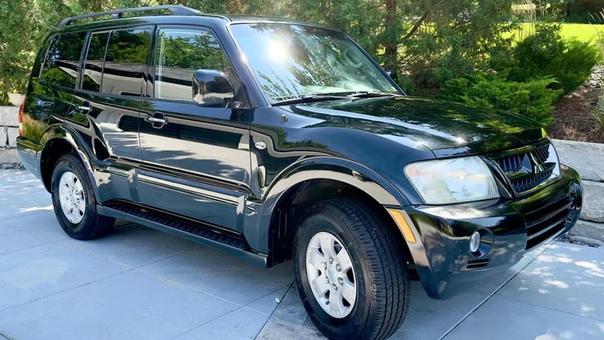 Mitsubishi Montero 2004